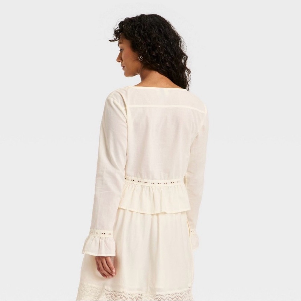 NWT Universal Thread Women's Ruffle Long Sleeve Lace Trim Blouse- Cream (S) - Picture 2 of 9